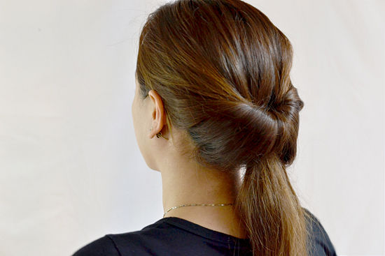inverse ponytail