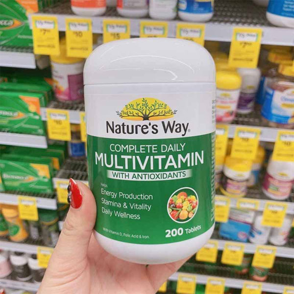 Thực phẩm chức năng hỗ trợ tăng cân Nature's Way Complete Daily Multivitamin là một dạng Vitamin tổng hợp đến từ Úc