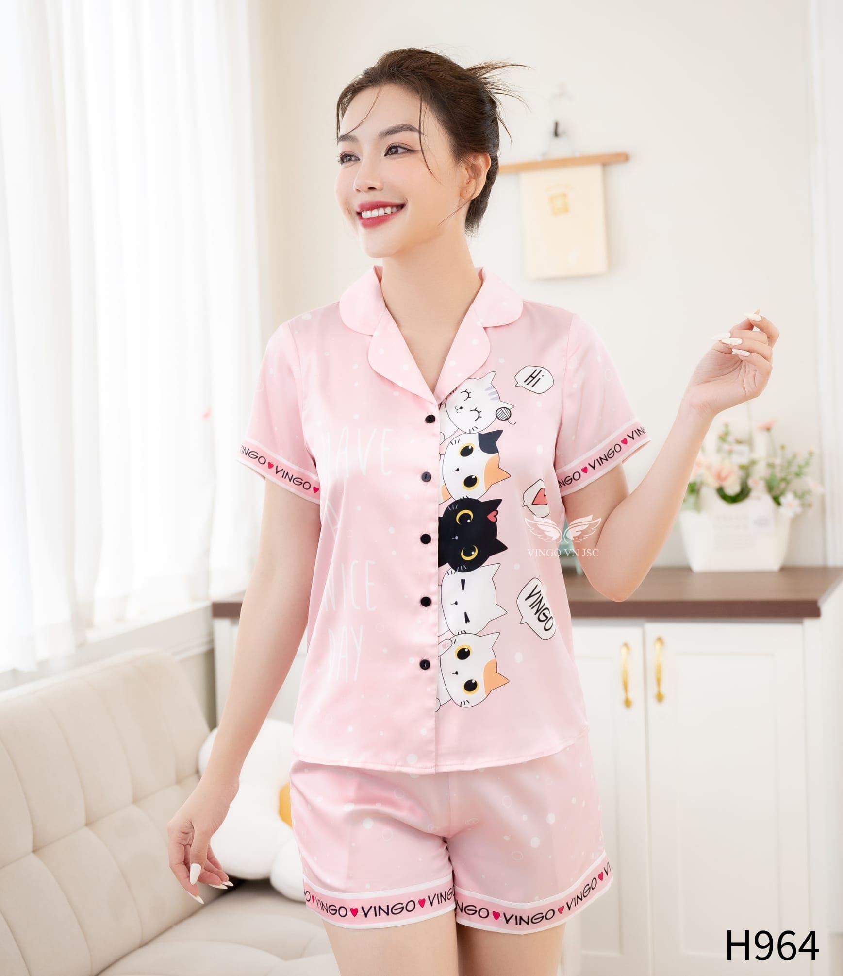 Đồ ngủ nữ pijama lụa tay cộc quần cộc màu hồng đáng yêu 7 Do ngu nu pijama lua tay coc quan coc mau hong dang yeu 3